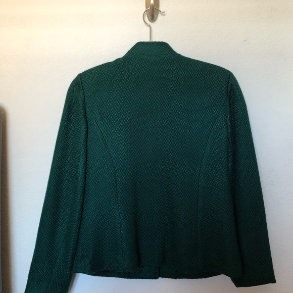 Blazer - Picture 3 of 7